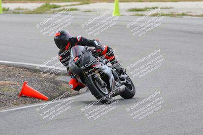 media/Mar-05-2023-TrackXperience (Sun) [[a95d40e56a]]/Group 3/session 2 turn 4/